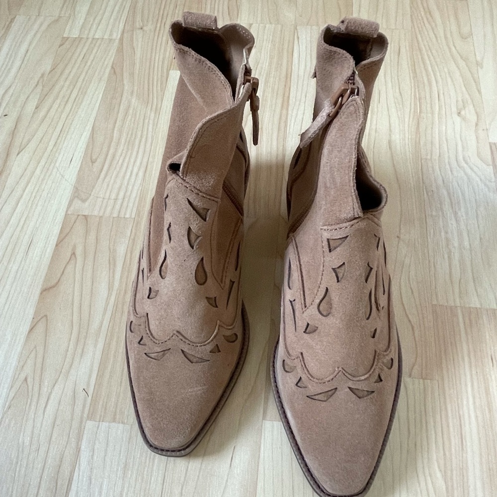 Kelsi dagger boots